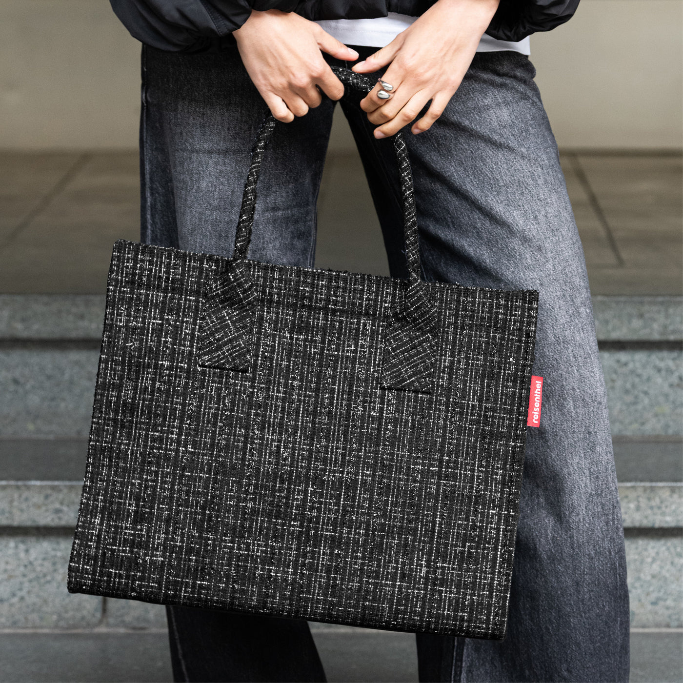 daily shopper bouclé black - Image 2