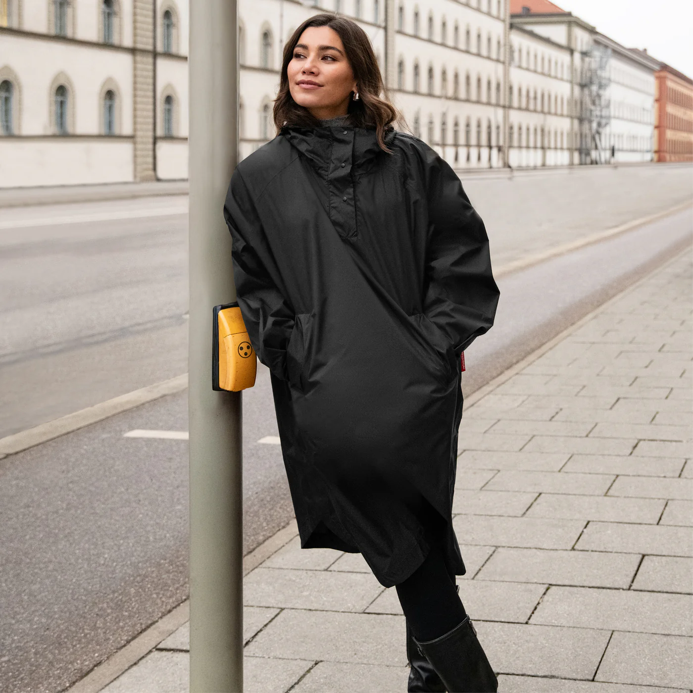 mini maxi raincoat black - Image 3